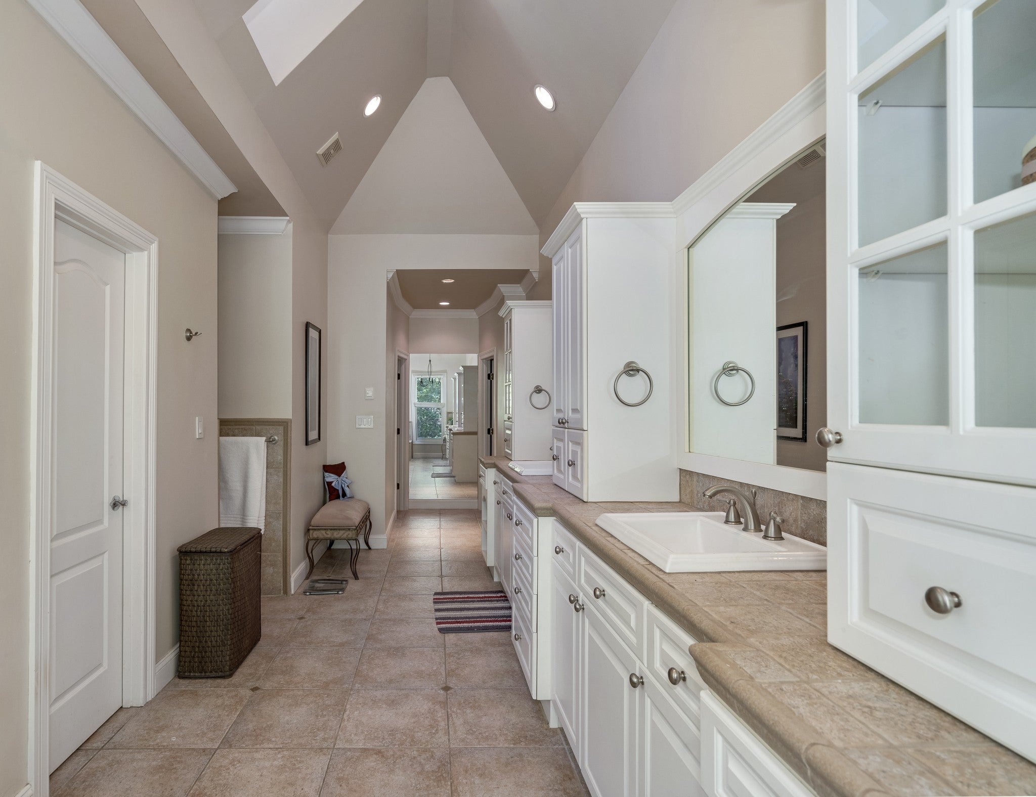 Franklin, Tennessee, 37069, United States, 5 Bedrooms Bedrooms, ,5 BathroomsBathrooms,Residential,Active,1965859