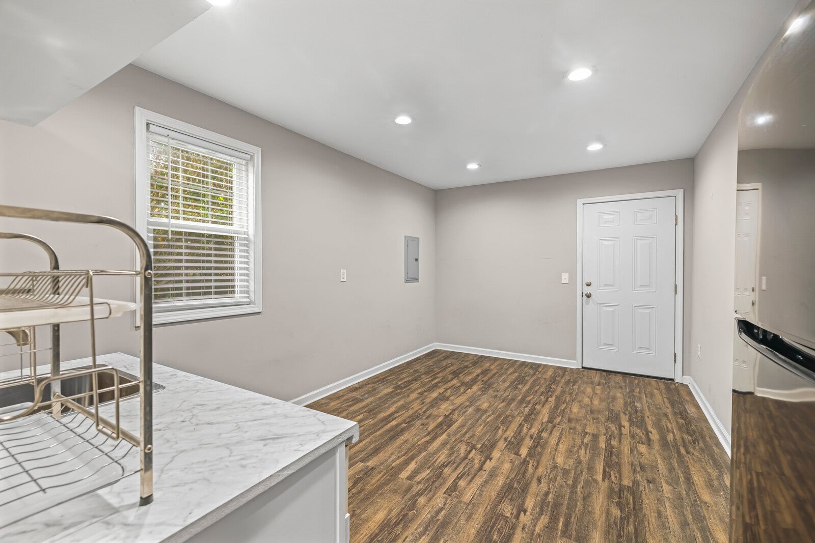 Nashville, Tennessee, 37212, United States, 4 Bedrooms Bedrooms, ,4 BathroomsBathrooms,Residential,Active,1999175