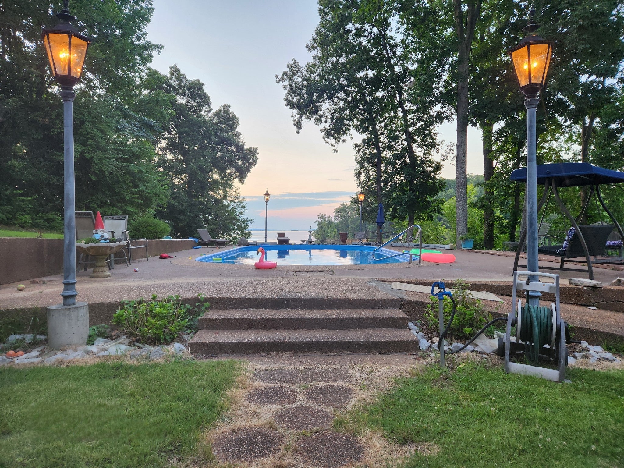 Cadiz, Kentucky, 42211, United States, 8 Bedrooms Bedrooms, ,9 BathroomsBathrooms,Residential,Active,1764487