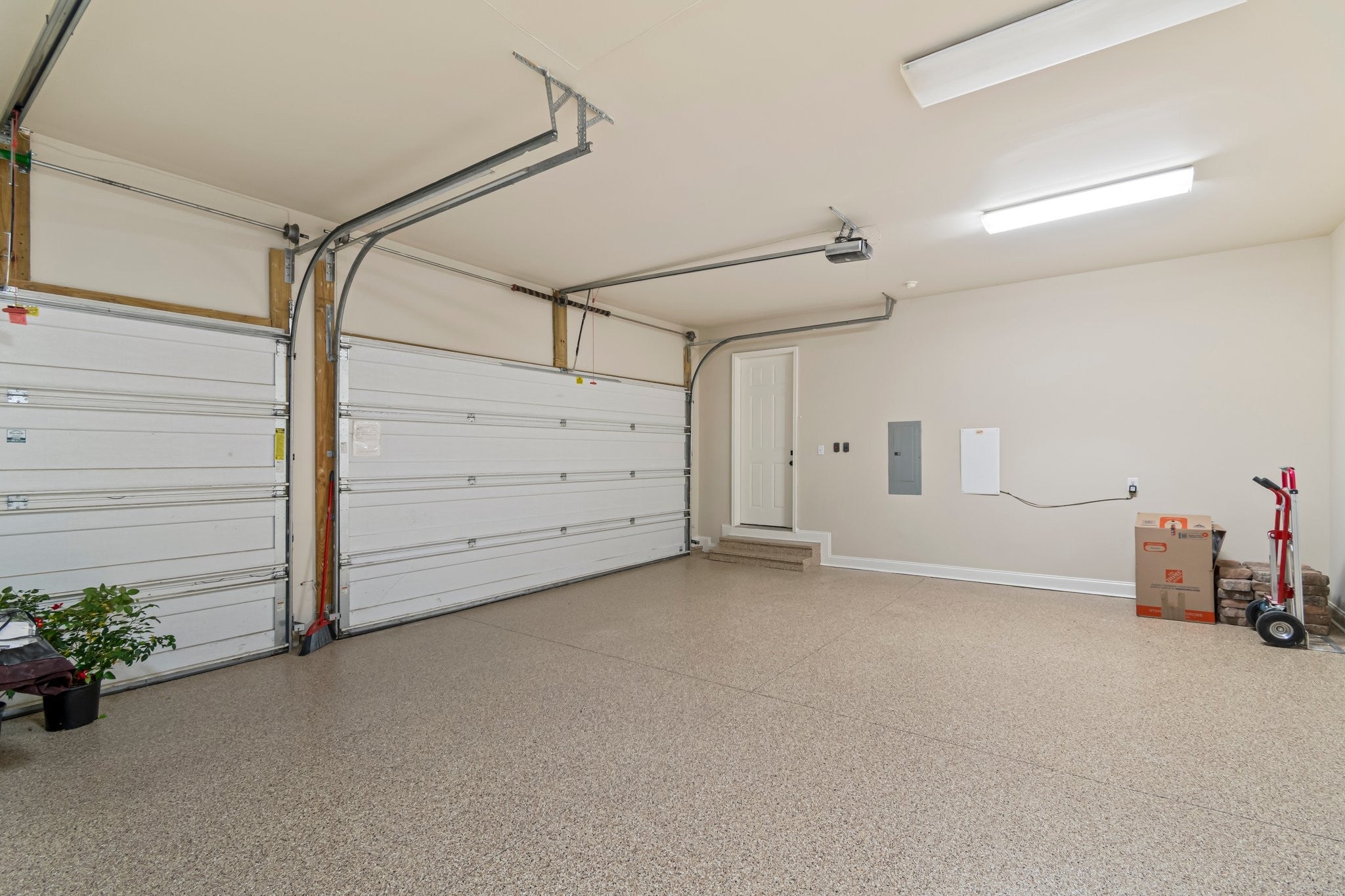 Brentwood, Tennessee, 37027, United States, 5 Bedrooms Bedrooms, ,6 BathroomsBathrooms,Residential,Active,1985582