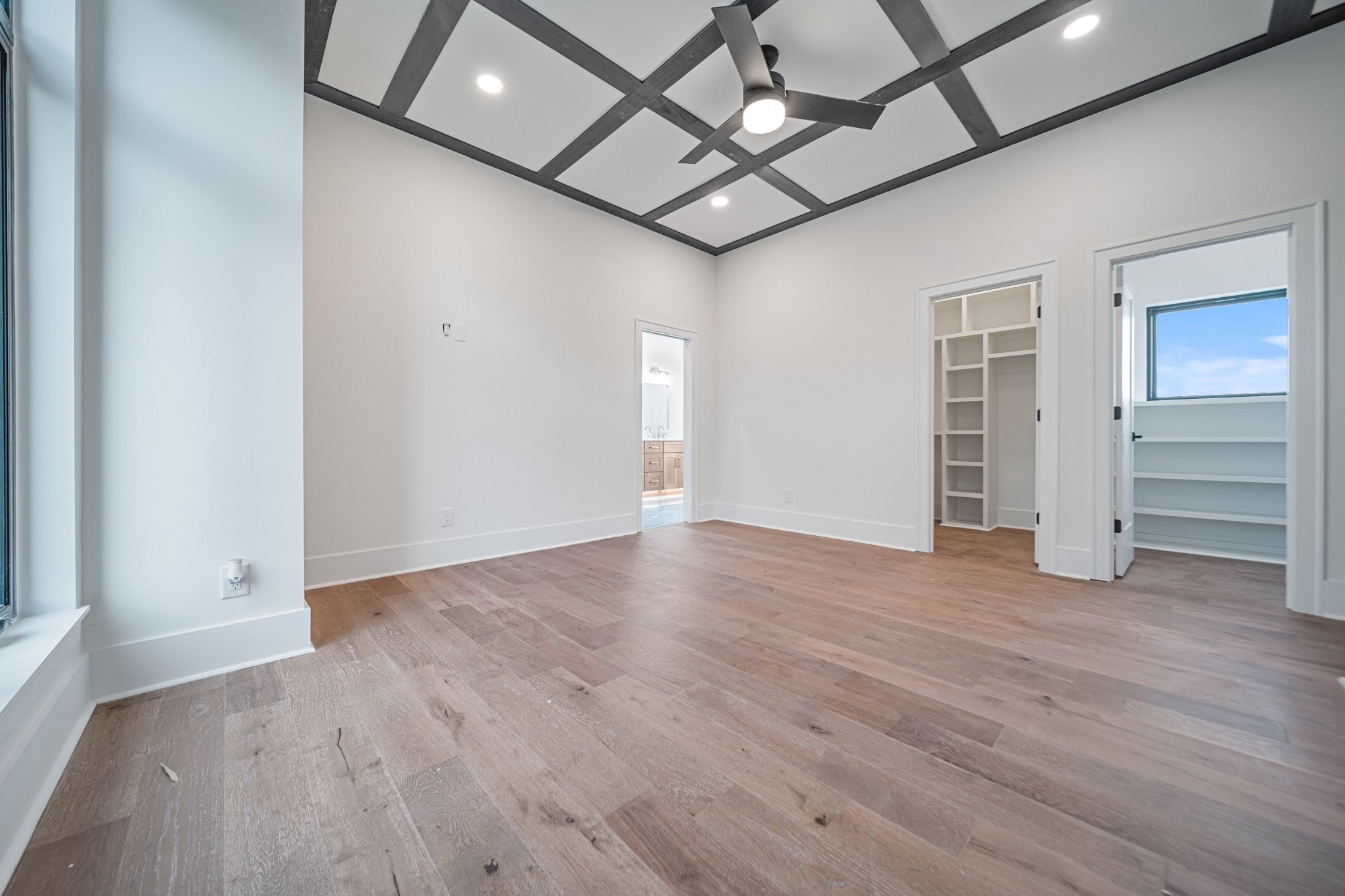 Nashville, Tennessee, 37209, United States, 4 Bedrooms Bedrooms, ,5 BathroomsBathrooms,Residential,Active,2007985