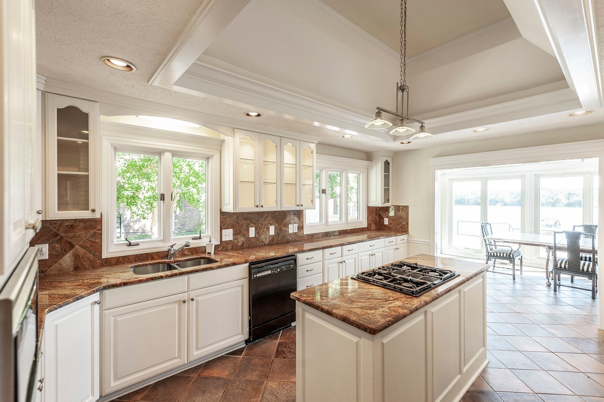 Hendersonville, Tennessee, 37075, United States, 4 Bedrooms Bedrooms, ,4 BathroomsBathrooms,Residential,Active,1959950