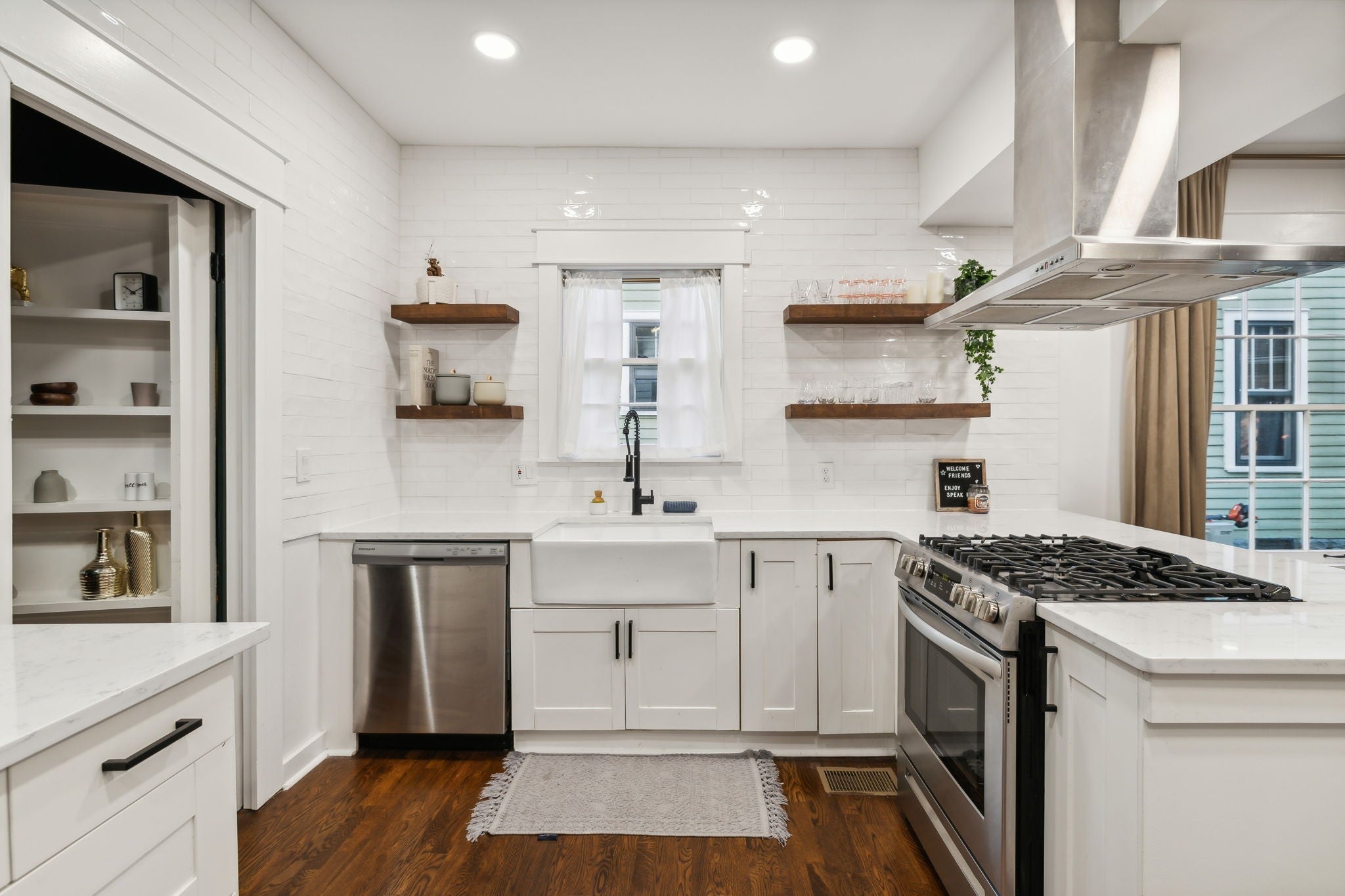 Nashville, Tennessee, 37206, United States, 3 Bedrooms Bedrooms, ,2 BathroomsBathrooms,Residential,Active,1912805