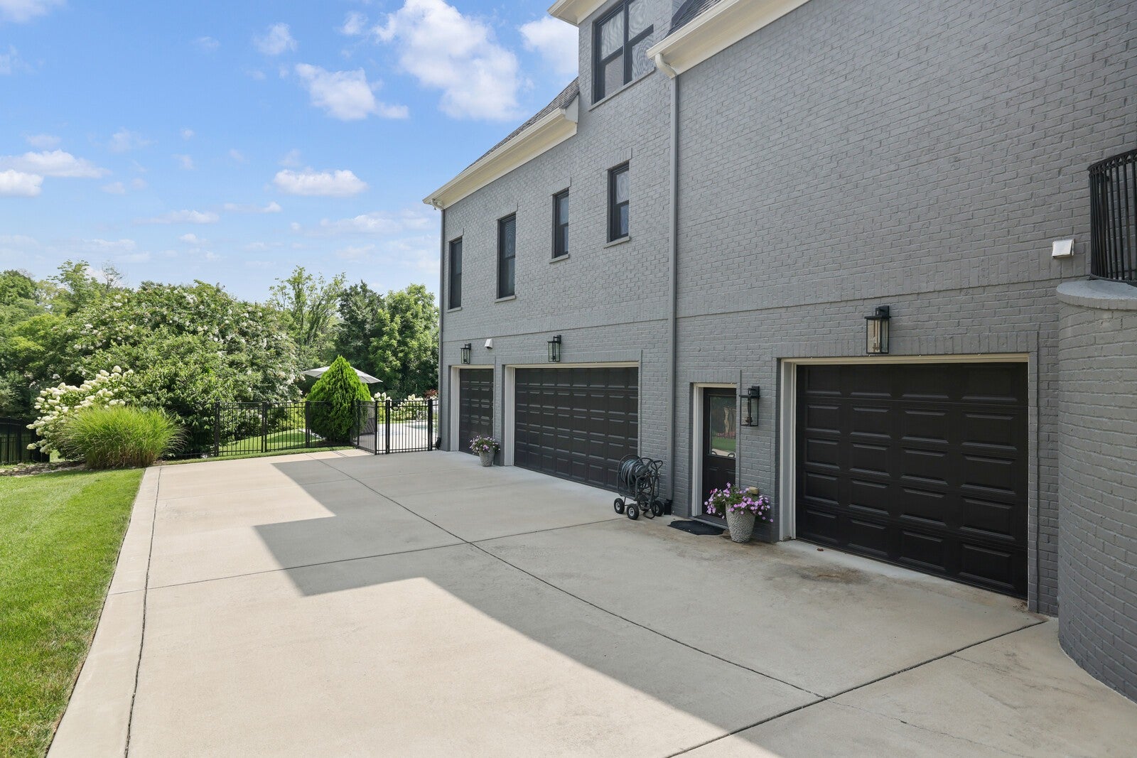 Brentwood, Tennessee, 37027, United States, 5 Bedrooms Bedrooms, ,5 BathroomsBathrooms,Residential,Active,1914575