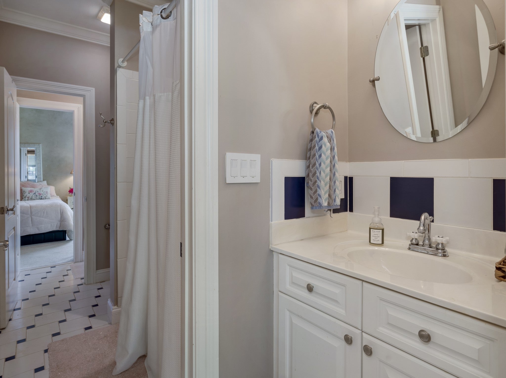 Franklin, Tennessee, 37069, United States, 5 Bedrooms Bedrooms, ,5 BathroomsBathrooms,Residential,Active,1965859