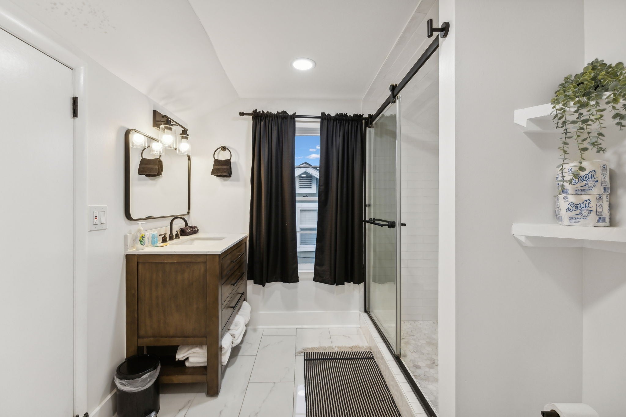 Nashville, Tennessee, 37206, United States, 3 Bedrooms Bedrooms, ,2 BathroomsBathrooms,Residential,Active,1912805