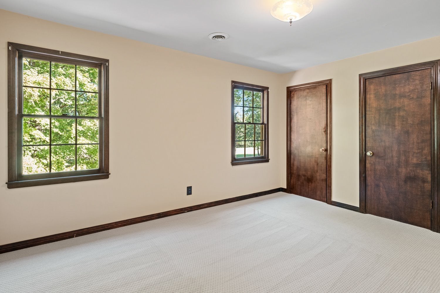 Columbia, Tennessee, 38401, United States, 4 Bedrooms Bedrooms, ,3 BathroomsBathrooms,Residential,Active,2007952