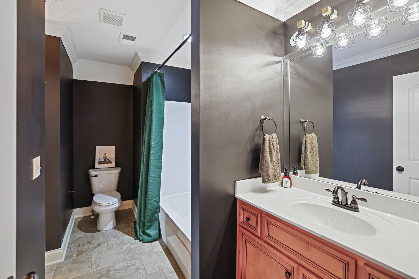 Lebanon, Tennessee, 37087, United States, 4 Bedrooms Bedrooms, ,4 BathroomsBathrooms,Residential,Active,1994975