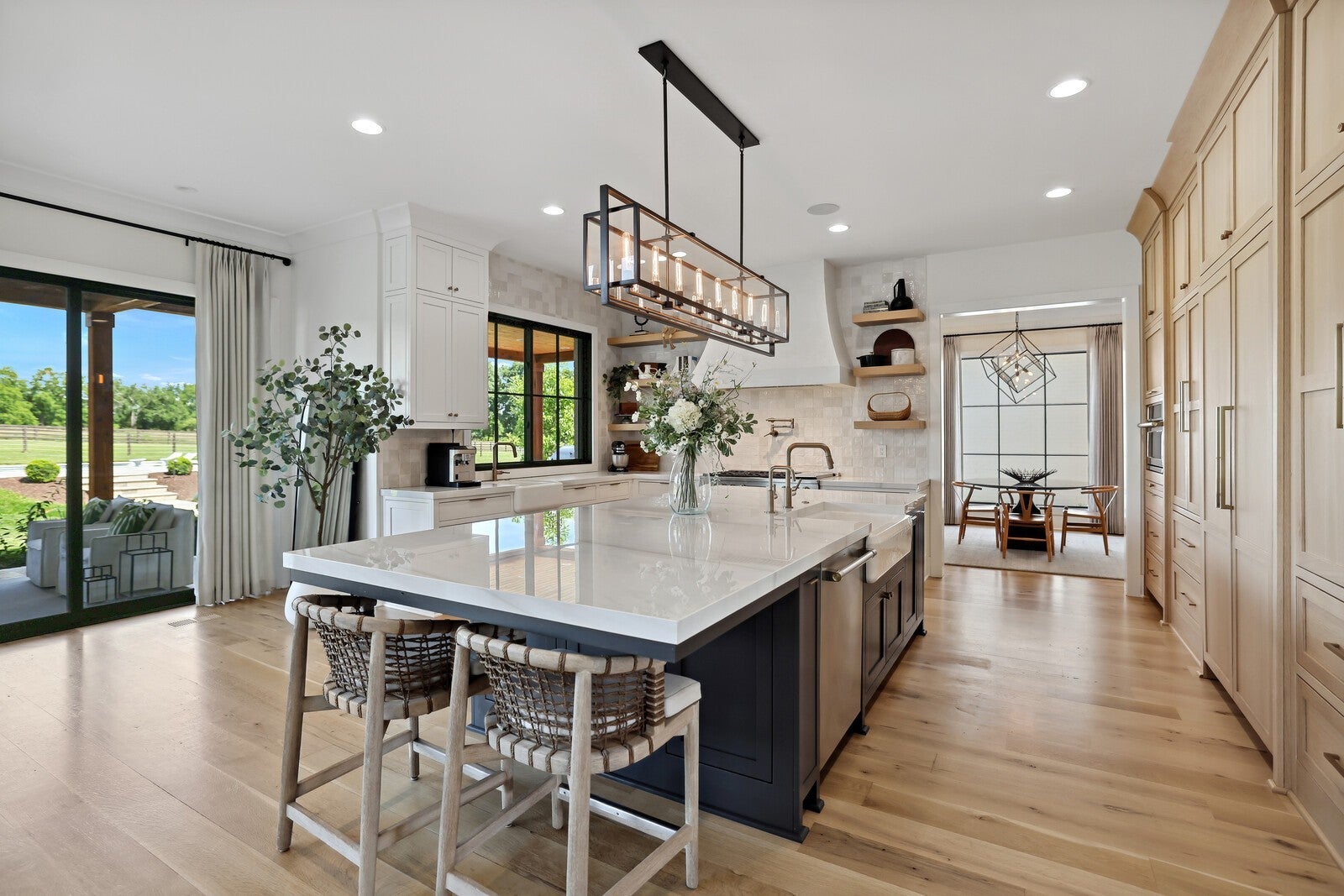 Franklin, Tennessee, 37067, United States, 5 Bedrooms Bedrooms, ,6 BathroomsBathrooms,Residential,Active,2009381