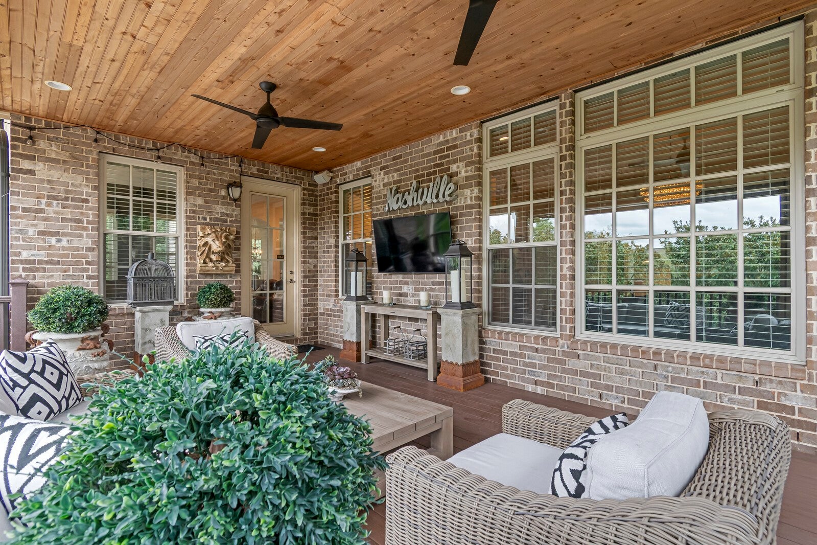 Brentwood, Tennessee, 37027, United States, 5 Bedrooms Bedrooms, ,7 BathroomsBathrooms,Residential,Active,2011215