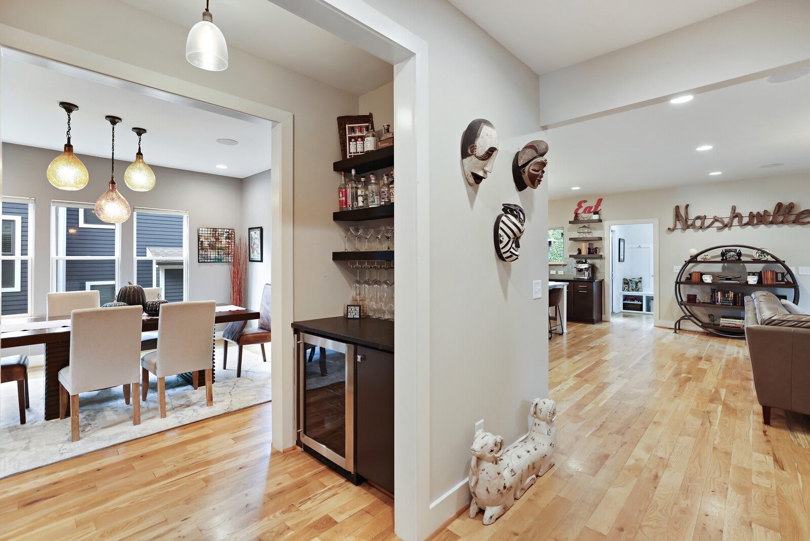 Nashville, Tennessee, 37206, United States, 4 Bedrooms Bedrooms, ,3 BathroomsBathrooms,Residential,Active,1969649