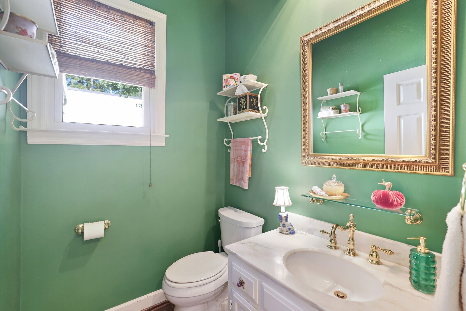 Nashville, Tennessee, 37205, United States, 4 Bedrooms Bedrooms, ,4 BathroomsBathrooms,Residential,Active,1953261