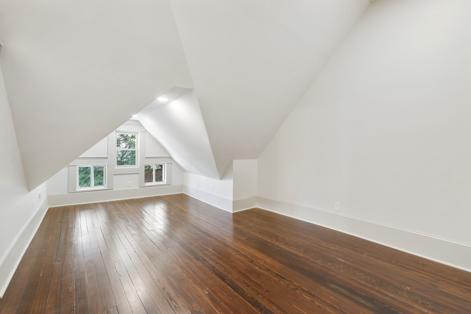 Nashville, Tennessee, 37204, United States, 4 Bedrooms Bedrooms, ,4 BathroomsBathrooms,Residential,Active,1922332
