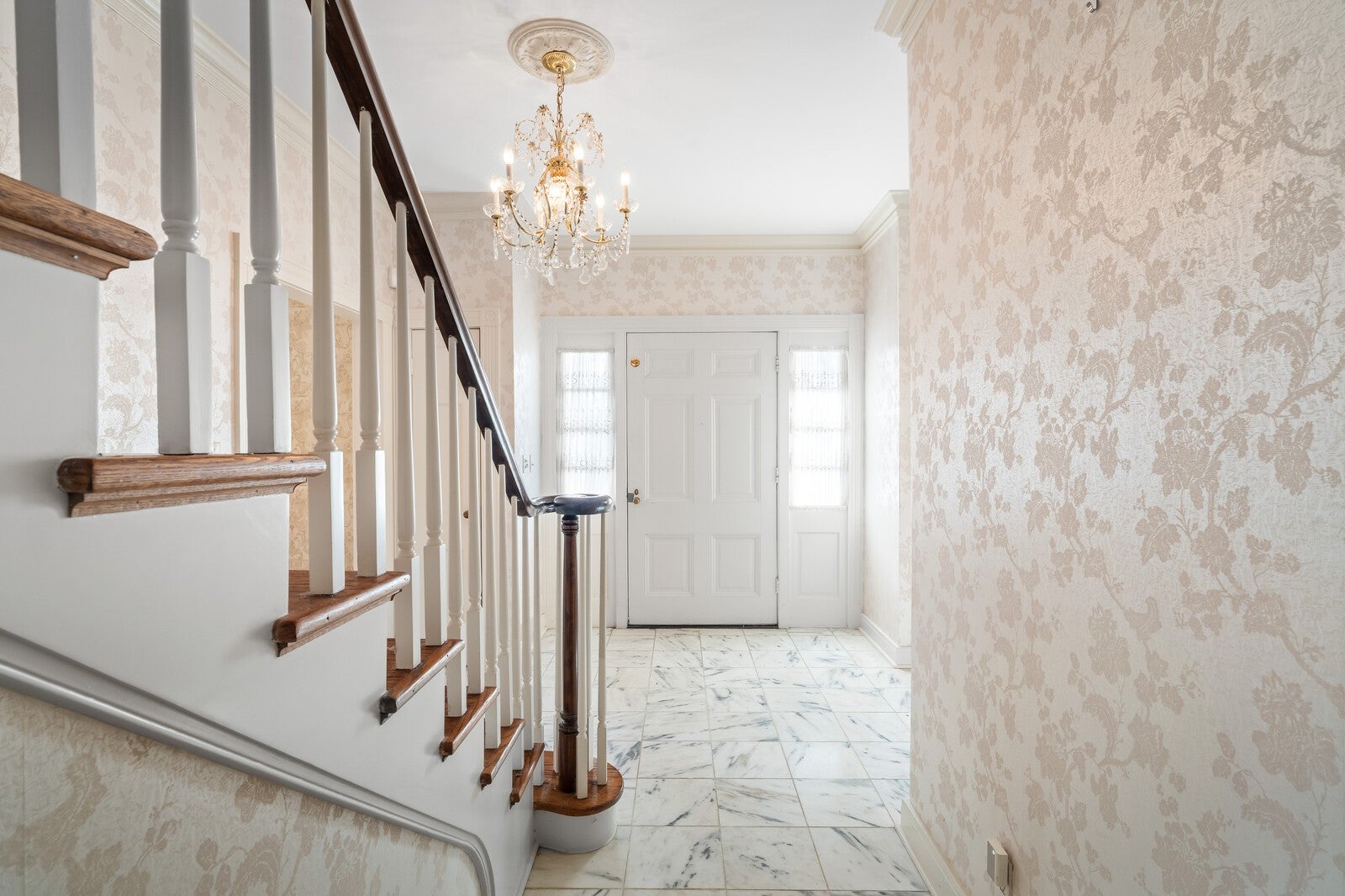 Nashville, Tennessee, 37215, United States, 4 Bedrooms Bedrooms, ,3 BathroomsBathrooms,Residential,Active,1997588