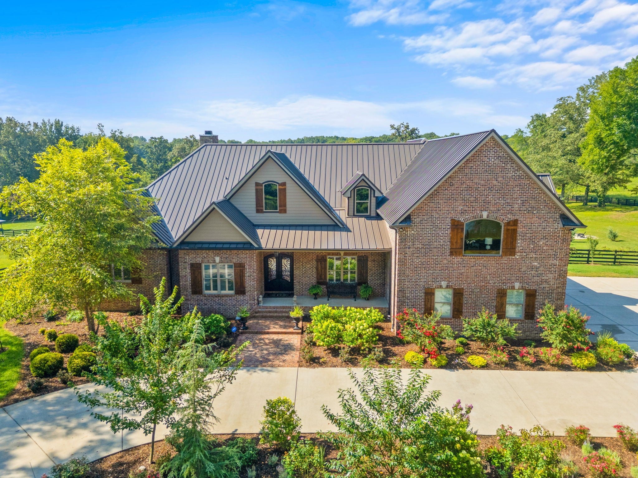 Cross Plains, Tennessee, 37049, United States, 5 Bedrooms Bedrooms, ,6 BathroomsBathrooms,Residential,Active,1919379