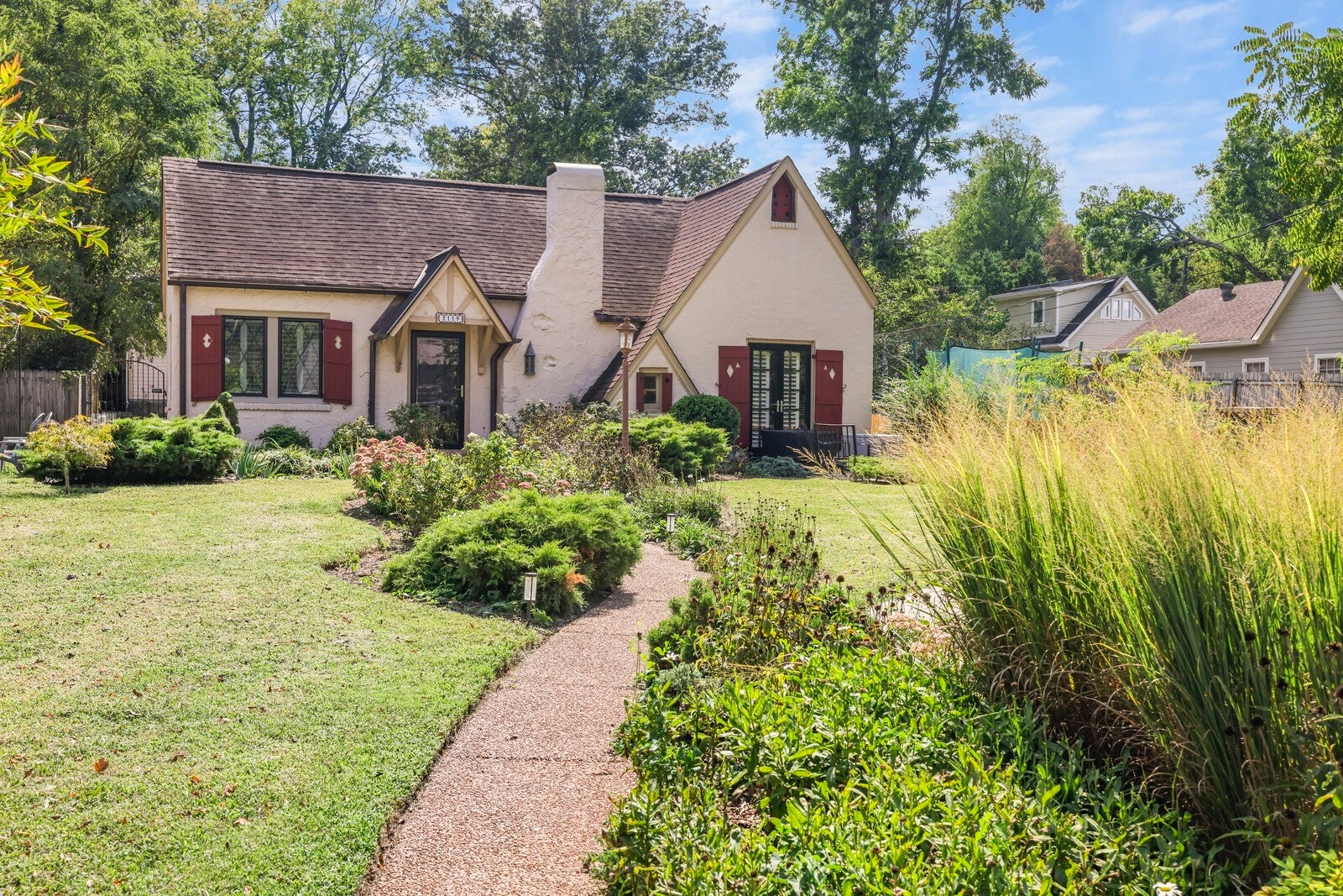 Nashville, Tennessee, 37212, United States, 4 Bedrooms Bedrooms, ,4 BathroomsBathrooms,Residential,Active,1999175