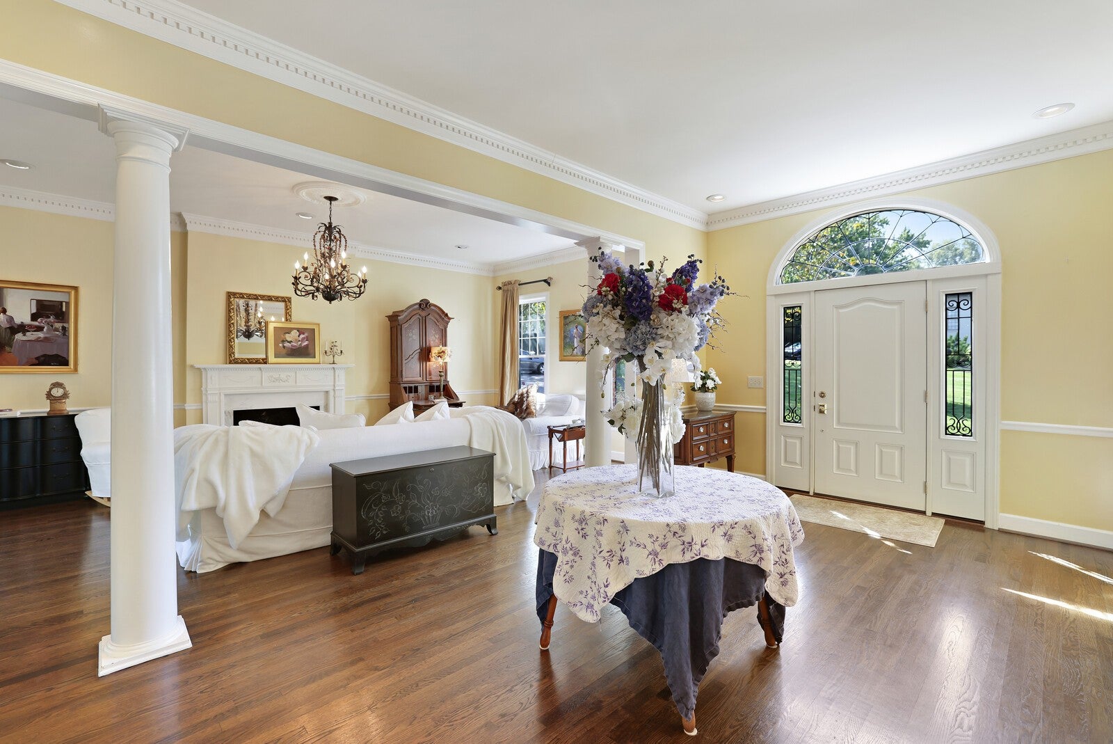 Nashville, Tennessee, 37205, United States, 4 Bedrooms Bedrooms, ,4 BathroomsBathrooms,Residential,Active,1953261