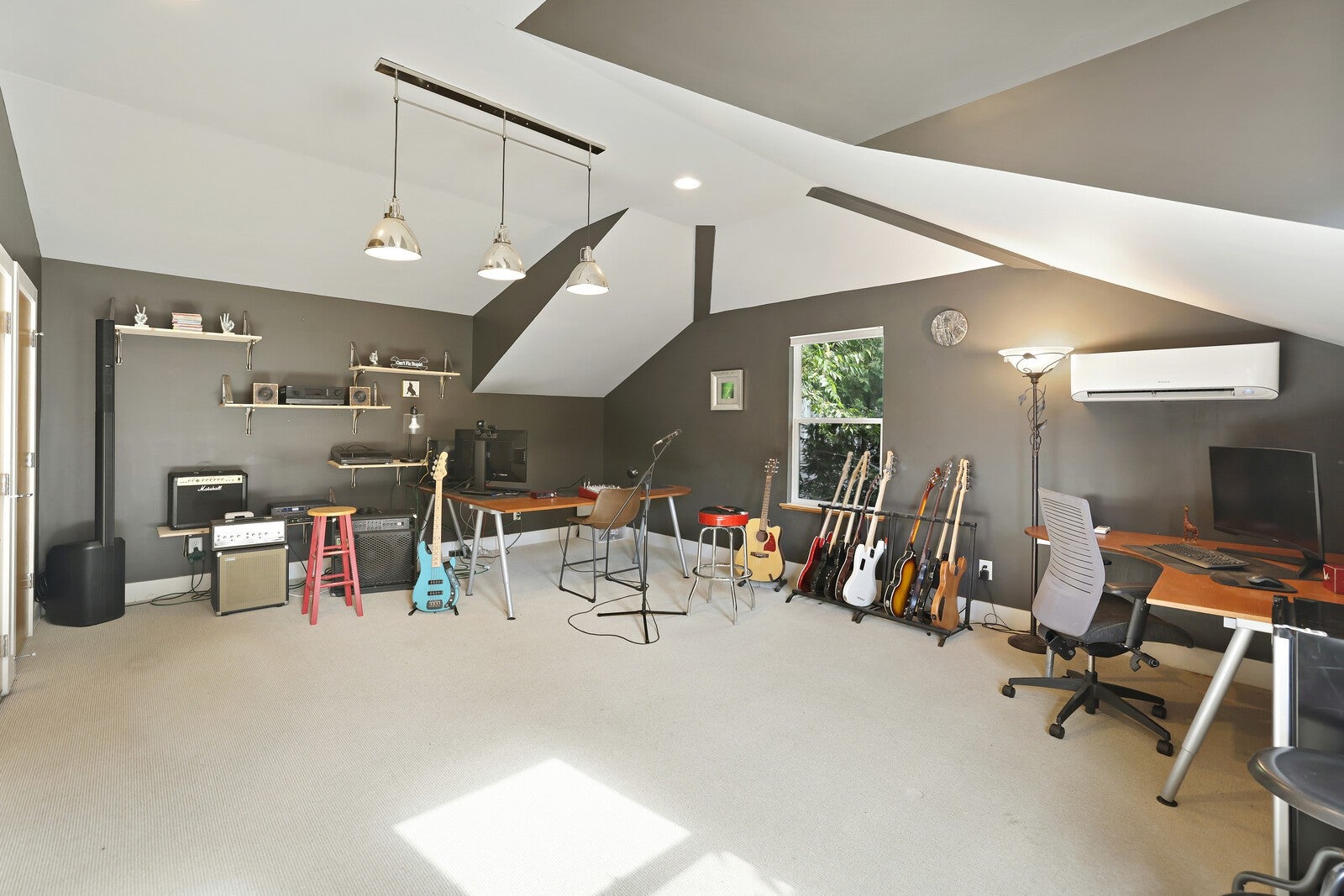 Nashville, Tennessee, 37206, United States, 4 Bedrooms Bedrooms, ,3 BathroomsBathrooms,Residential,Active,1969649