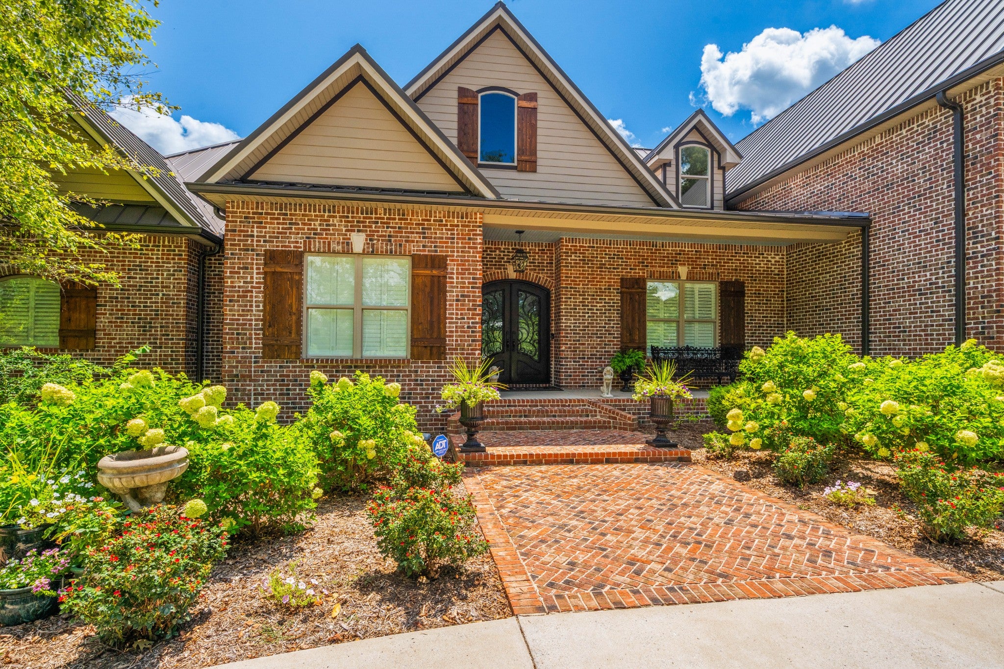 Cross Plains, Tennessee, 37049, United States, 5 Bedrooms Bedrooms, ,6 BathroomsBathrooms,Residential,Active,1919379