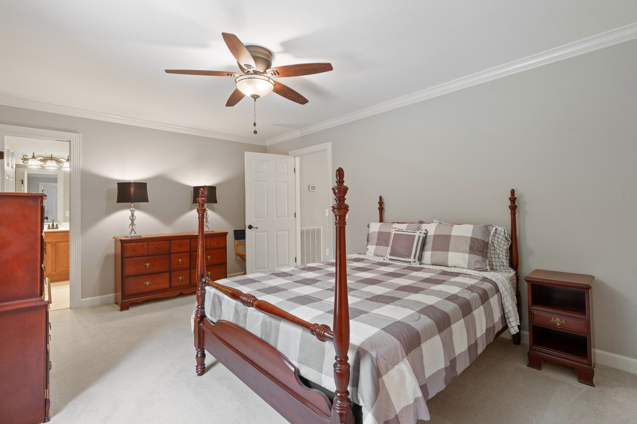 Gallatin, Tennessee, 37066, United States, 4 Bedrooms Bedrooms, ,5 BathroomsBathrooms,Residential,Active,1834473