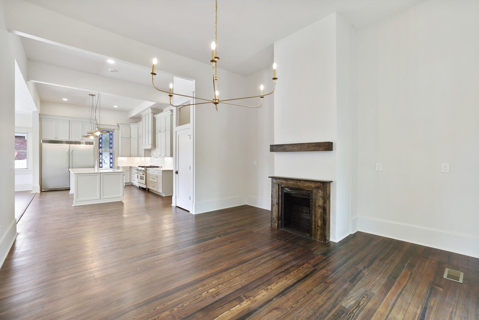 Nashville, Tennessee, 37204, United States, 4 Bedrooms Bedrooms, ,4 BathroomsBathrooms,Residential,Active,1922332