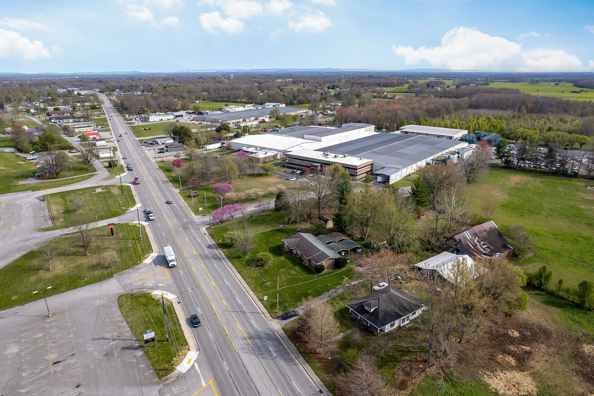 Smithville, Tennessee, 37166, United States, ,2 BathroomsBathrooms,Residential,Active,1834319