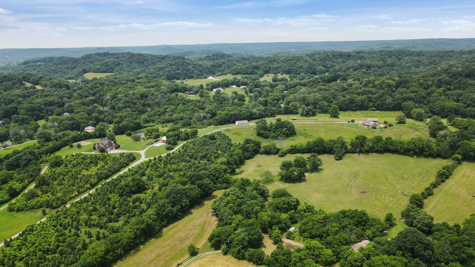 Goodlettsville, Tennessee, 37072, United States, 4 Bedrooms Bedrooms, ,4 BathroomsBathrooms,Residential,Active,1853351