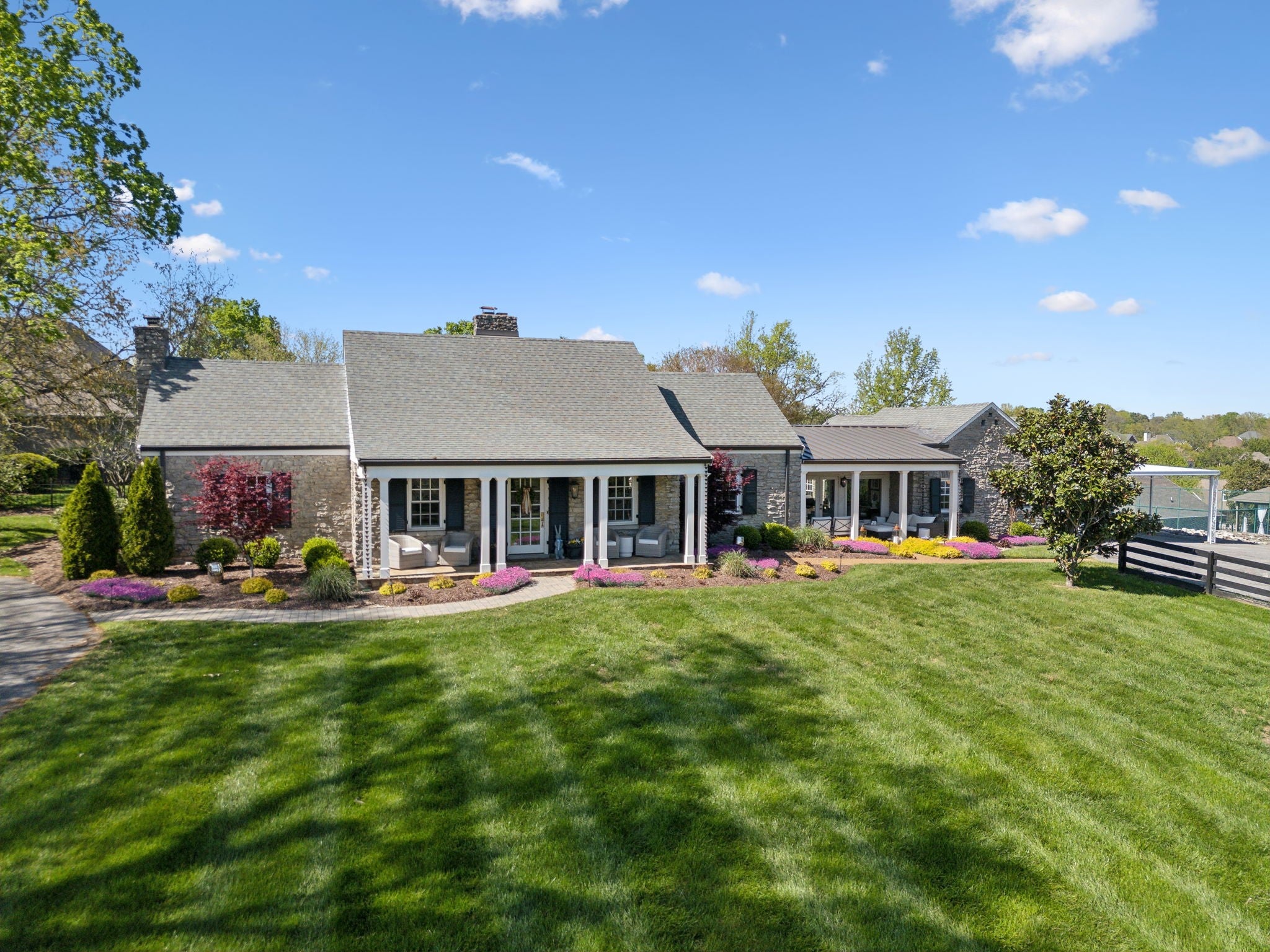 Hendersonville, Tennessee, 37075, United States, 4 Bedrooms Bedrooms, ,4 BathroomsBathrooms,Residential,Active,1889035