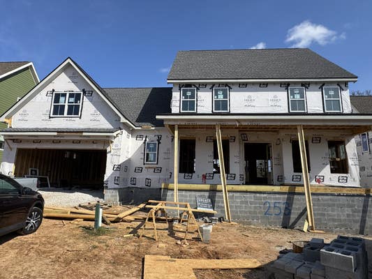 903 BOX HOUSE RD, BELVIDERE, TN 37306 Single Family