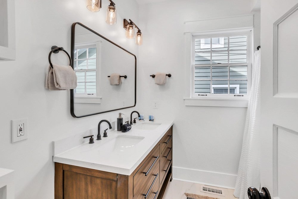 Nashville, Tennessee, 37206, United States, 3 Bedrooms Bedrooms, ,2 BathroomsBathrooms,Residential,Active,1912805