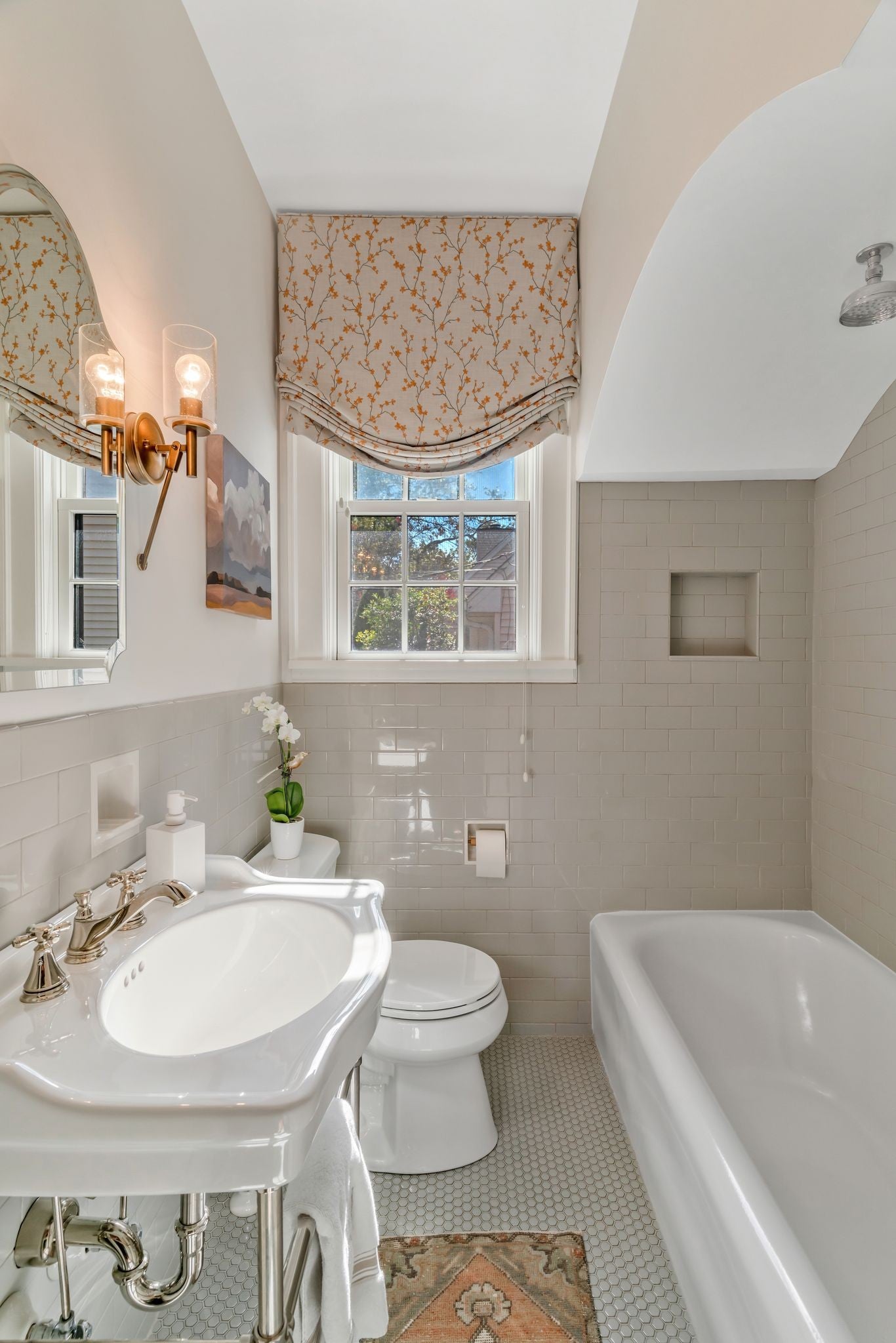 Nashville, Tennessee, 37215, United States, 4 Bedrooms Bedrooms, ,5 BathroomsBathrooms,Residential,Active,1988489