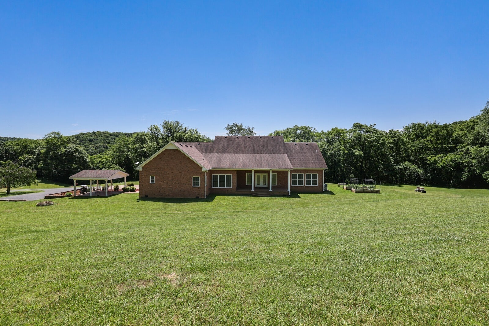 Culleoka, Tennessee, 38451, United States, 3 Bedrooms Bedrooms, ,5 BathroomsBathrooms,Residential,Active,2007337