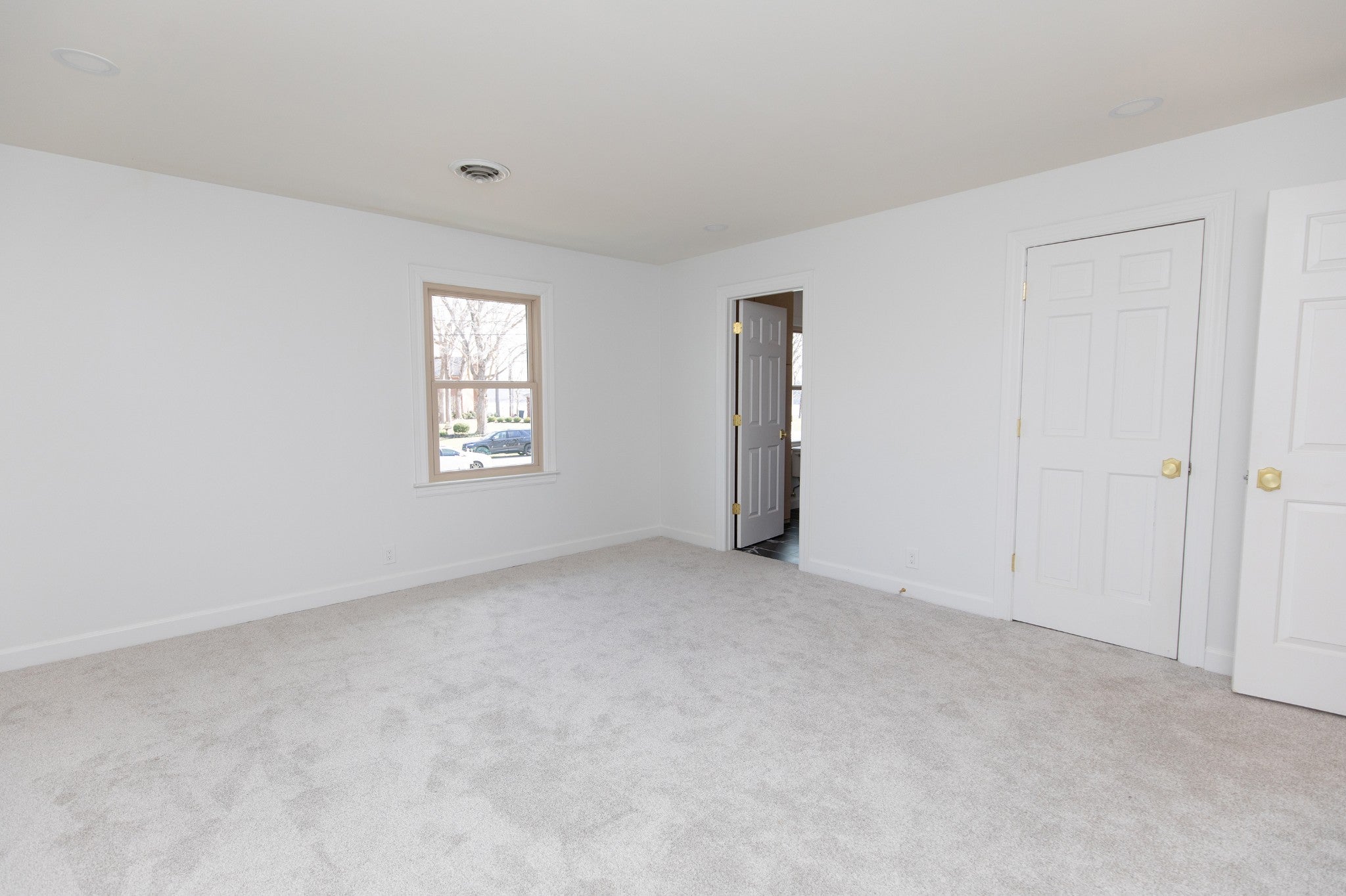 Hendersonville, Tennessee, 37075, United States, 4 Bedrooms Bedrooms, ,3 BathroomsBathrooms,Residential,Active,2014174