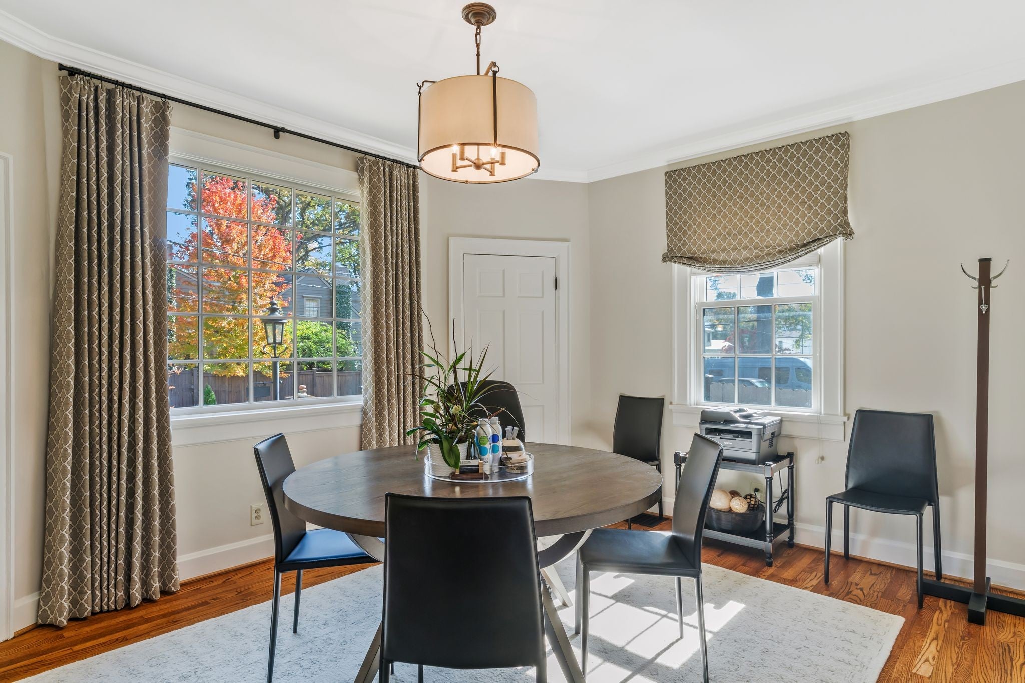 Nashville, Tennessee, 37215, United States, 4 Bedrooms Bedrooms, ,5 BathroomsBathrooms,Residential,Active,1988489