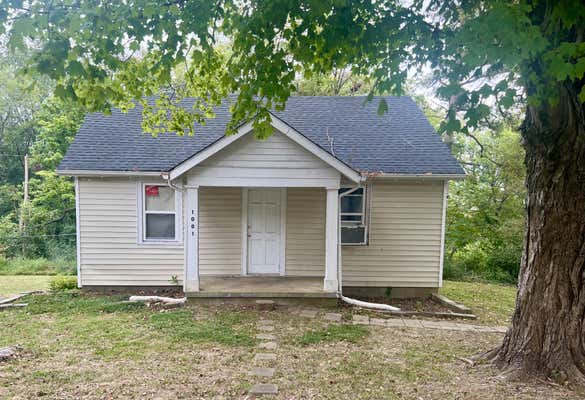 1001 KENDRICK ST, CLARKSVILLE, TN 37043 - Image 1