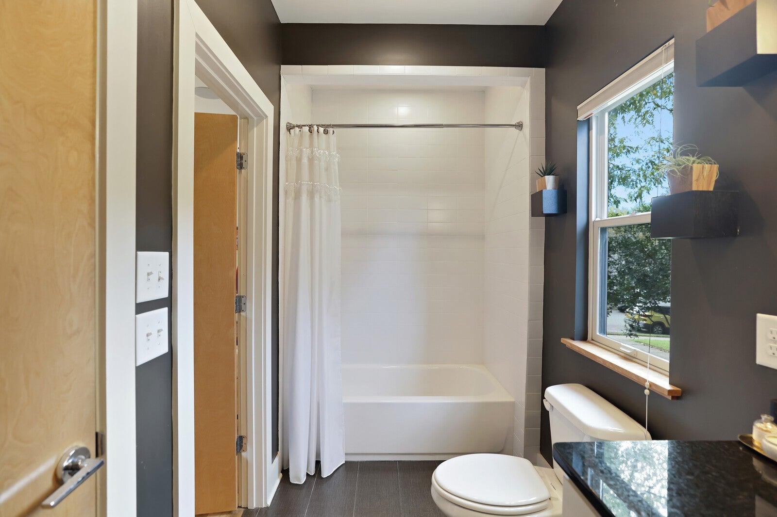 Nashville, Tennessee, 37206, United States, 4 Bedrooms Bedrooms, ,3 BathroomsBathrooms,Residential,Active,1969649