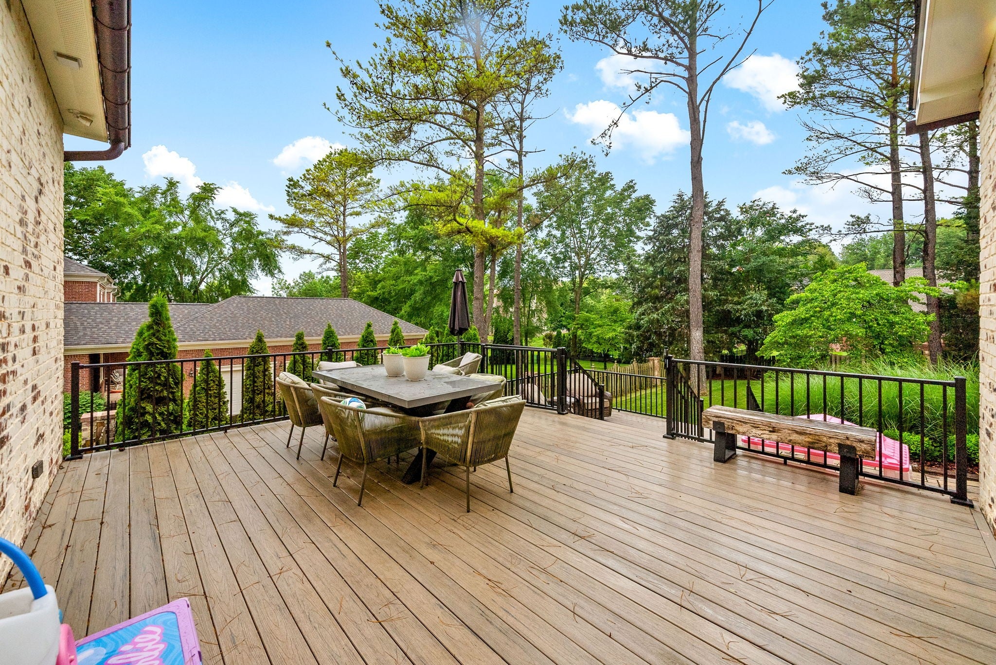 Clarksville, Tennessee, 37043, United States, 7 Bedrooms Bedrooms, ,4 BathroomsBathrooms,Residential,Active,1994960