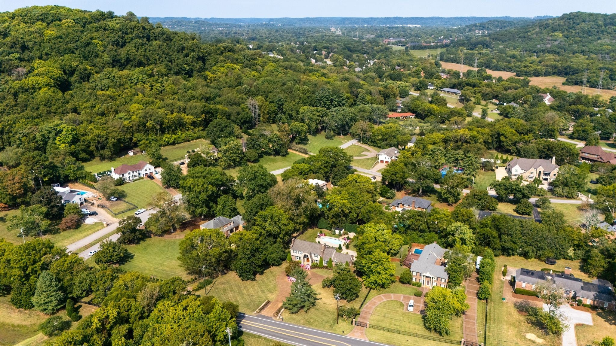 Nashville, Tennessee, 37221, United States, 4 Bedrooms Bedrooms, ,3 BathroomsBathrooms,Residential,Active,1967104