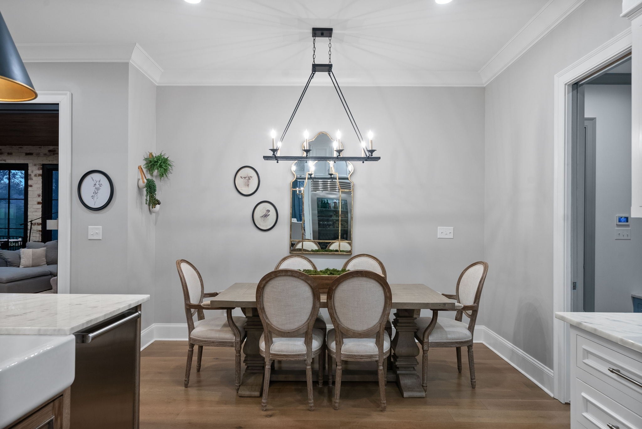 Clarksville, Tennessee, 37043, United States, 7 Bedrooms Bedrooms, ,4 BathroomsBathrooms,Residential,Active,1994960