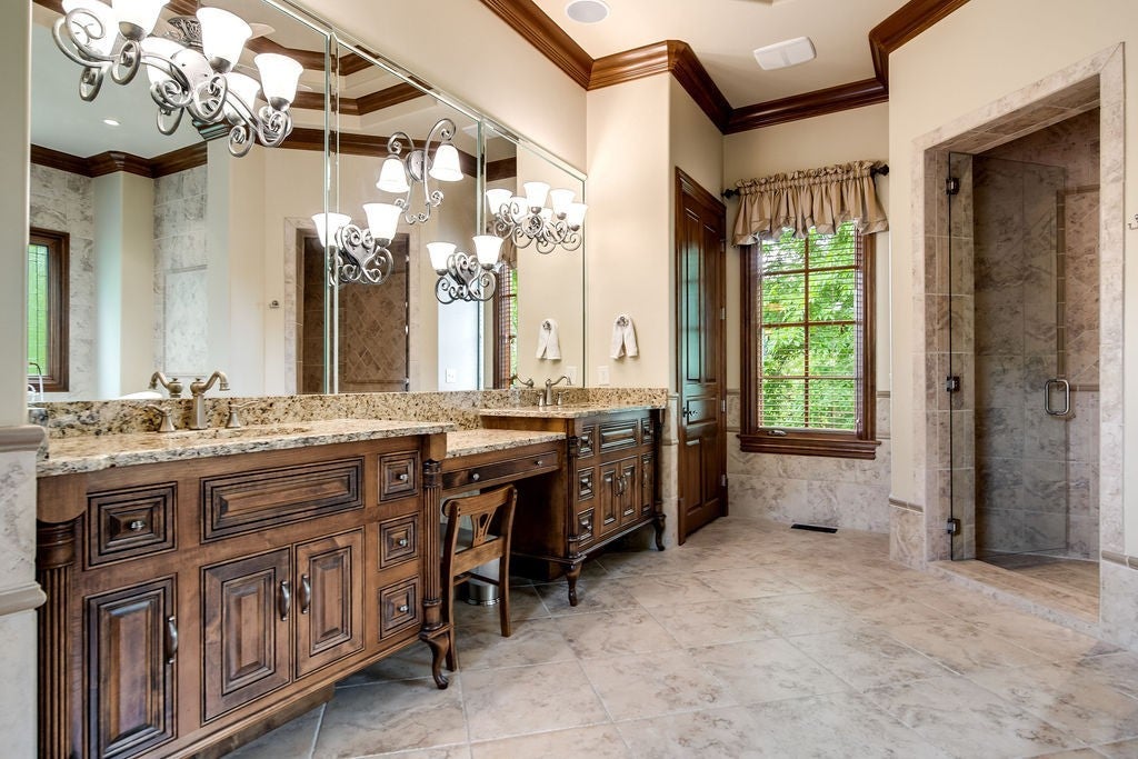 Hendersonville, Tennessee, 37075, United States, 4 Bedrooms Bedrooms, ,4 BathroomsBathrooms,Residential,Active,1936380