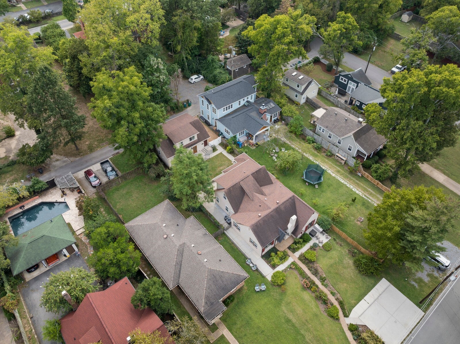 Nashville, Tennessee, 37212, United States, 4 Bedrooms Bedrooms, ,4 BathroomsBathrooms,Residential,Active,1999175