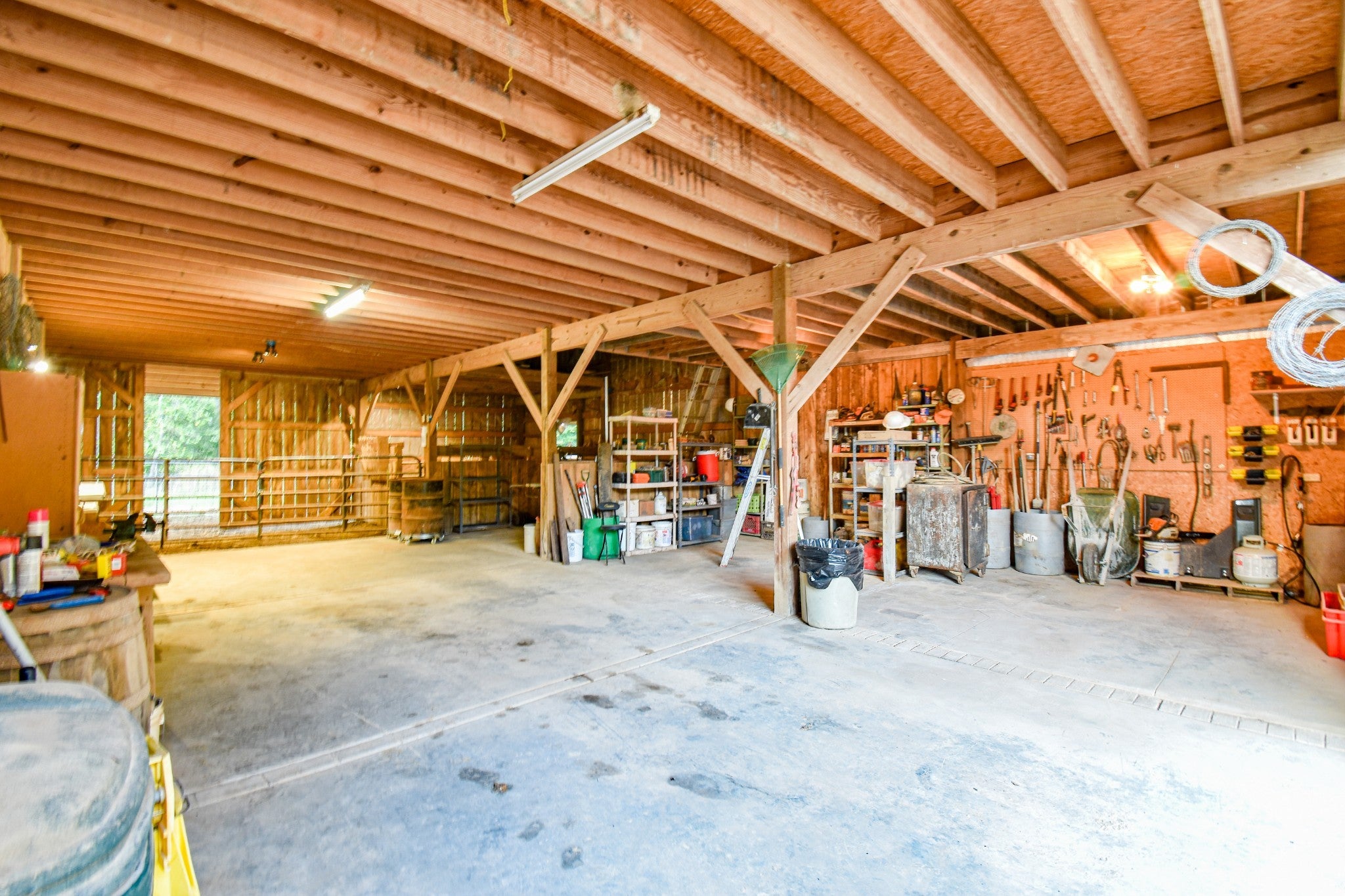 Hohenwald, Tennessee, 38462, United States, 6 Bedrooms Bedrooms, ,3 BathroomsBathrooms,Residential,Active,1964507