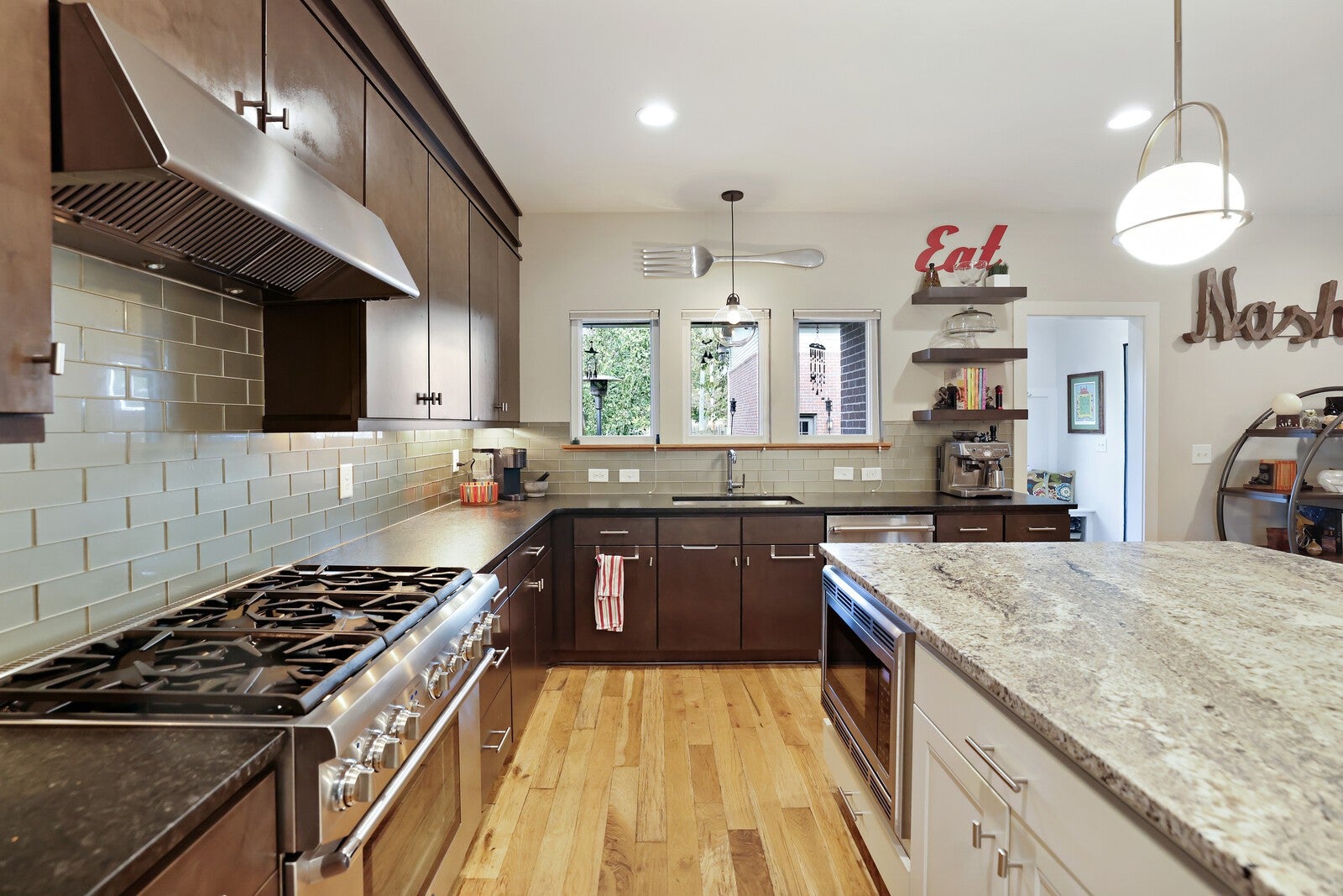 Nashville, Tennessee, 37206, United States, 4 Bedrooms Bedrooms, ,3 BathroomsBathrooms,Residential,Active,1969649