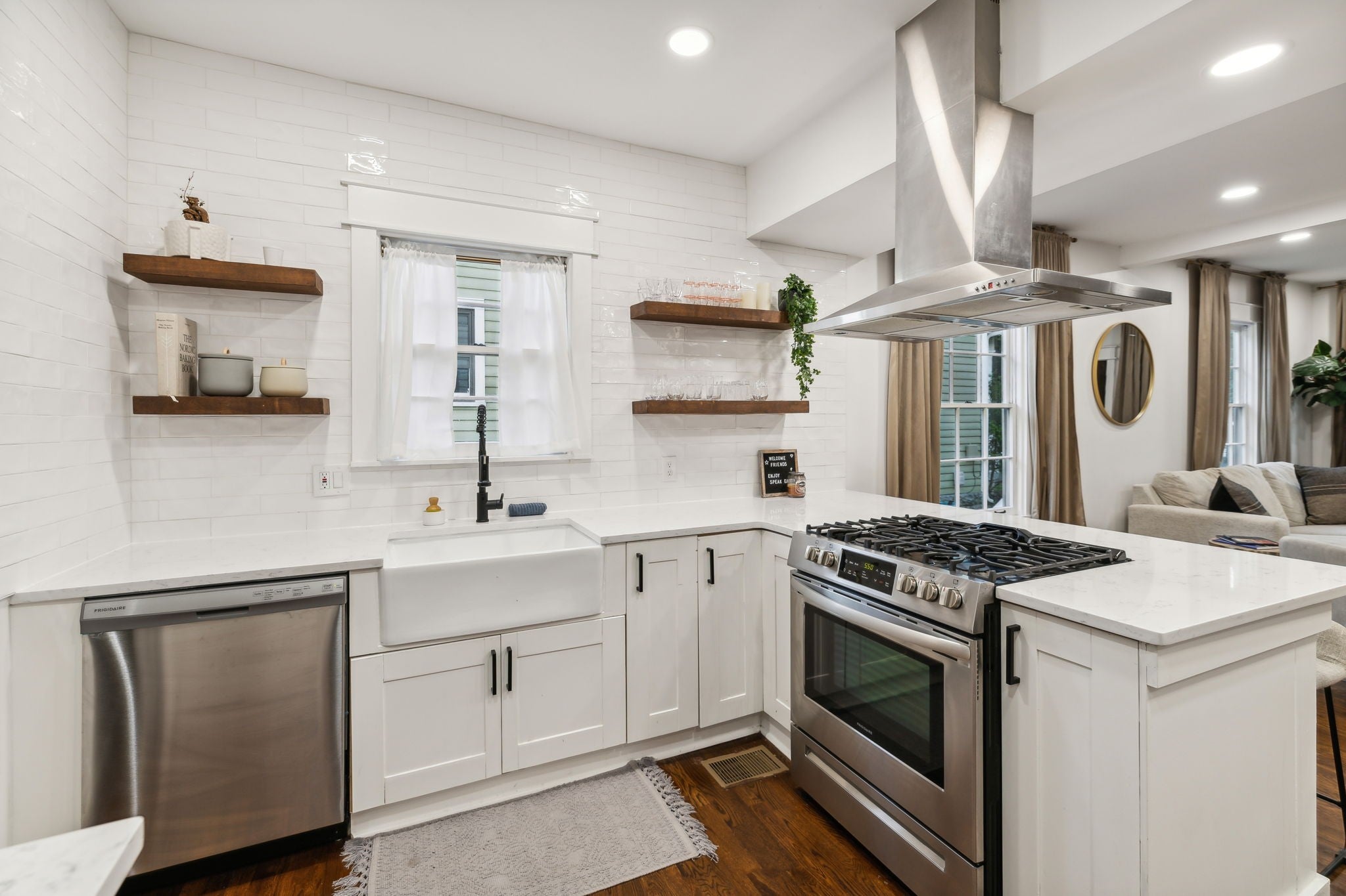 Nashville, Tennessee, 37206, United States, 3 Bedrooms Bedrooms, ,2 BathroomsBathrooms,Residential,Active,1912805