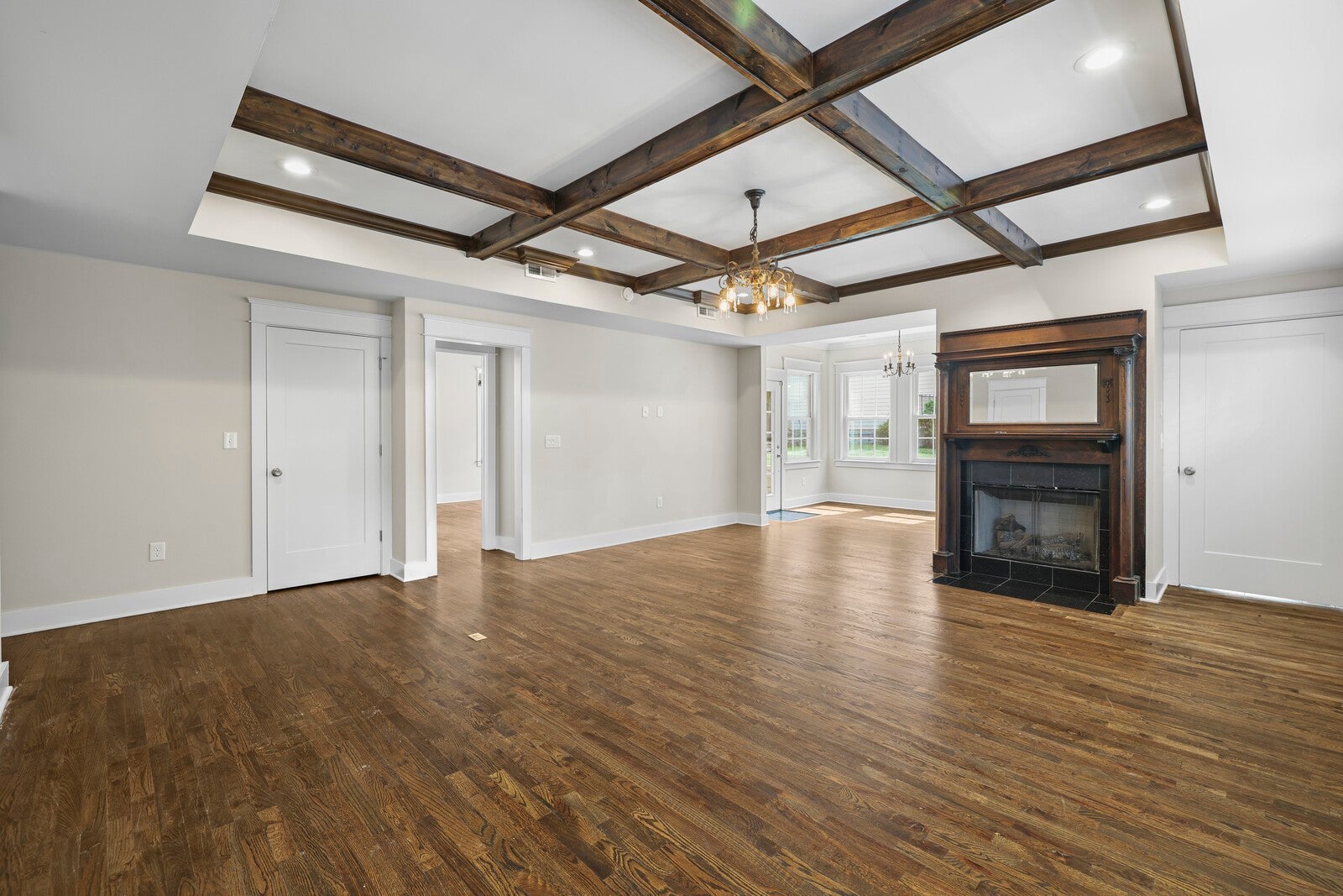 Nashville, Tennessee, 37212, United States, 4 Bedrooms Bedrooms, ,4 BathroomsBathrooms,Residential,Active,1999175