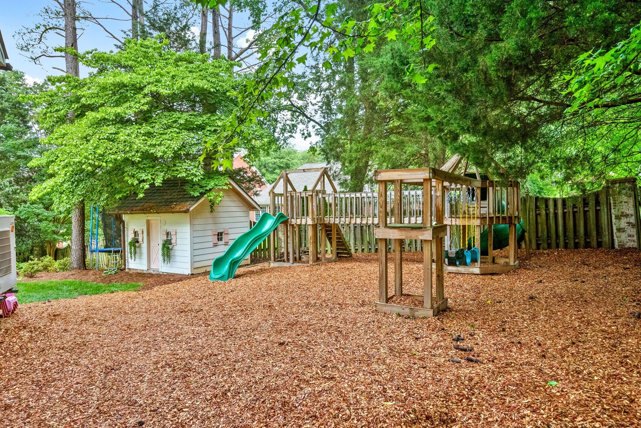 Clarksville, Tennessee, 37043, United States, 7 Bedrooms Bedrooms, ,4 BathroomsBathrooms,Residential,Active,1994960