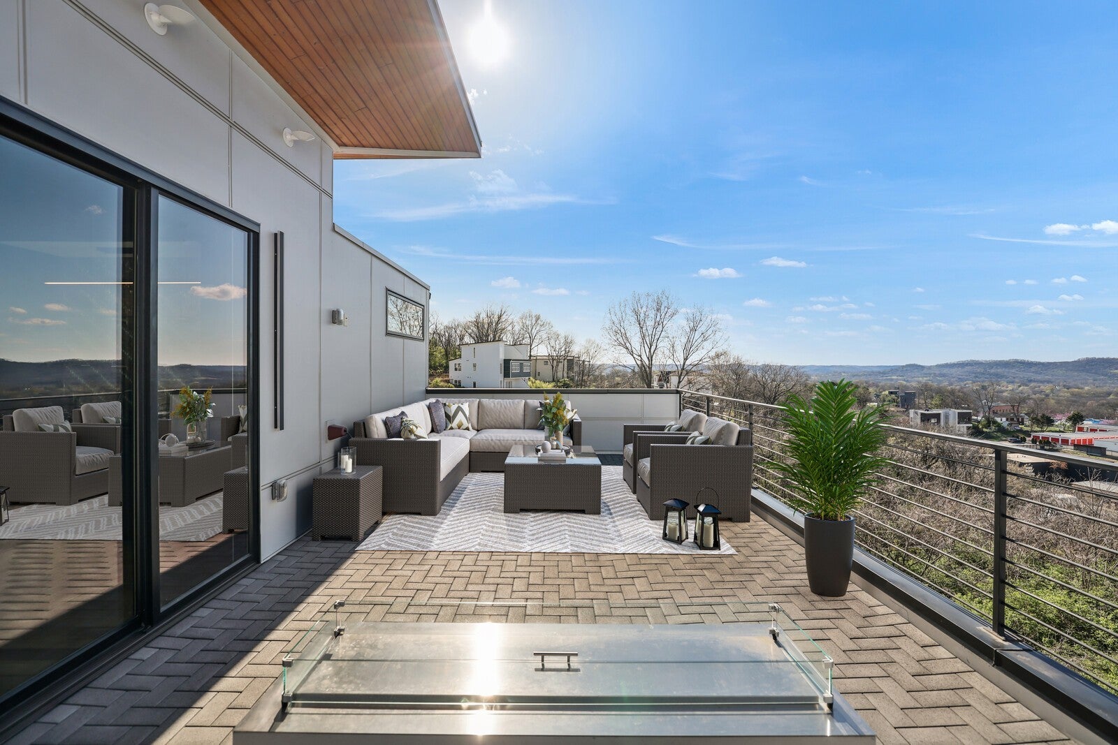 Nashville, Tennessee, 37209, United States, 4 Bedrooms Bedrooms, ,5 BathroomsBathrooms,Residential,Active,1888976