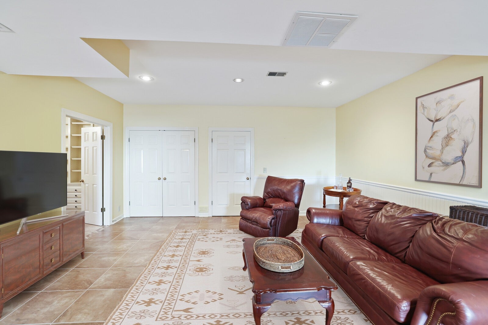 Nashville, Tennessee, 37205, United States, 4 Bedrooms Bedrooms, ,4 BathroomsBathrooms,Residential,Active,1953261