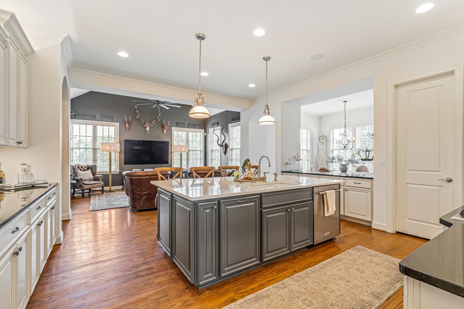 Brentwood, Tennessee, 37027, United States, 5 Bedrooms Bedrooms, ,7 BathroomsBathrooms,Residential,Active,2011215