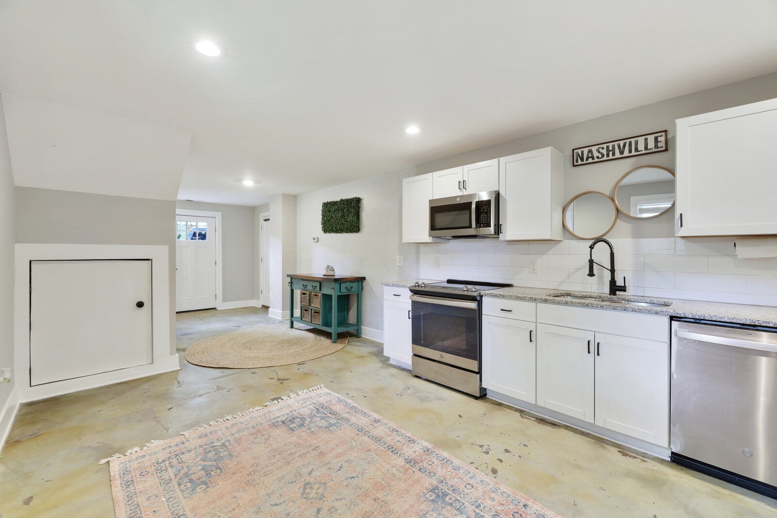 Nashville, Tennessee, 37206, United States, 4 Bedrooms Bedrooms, ,4 BathroomsBathrooms,Residential,Active,1953279